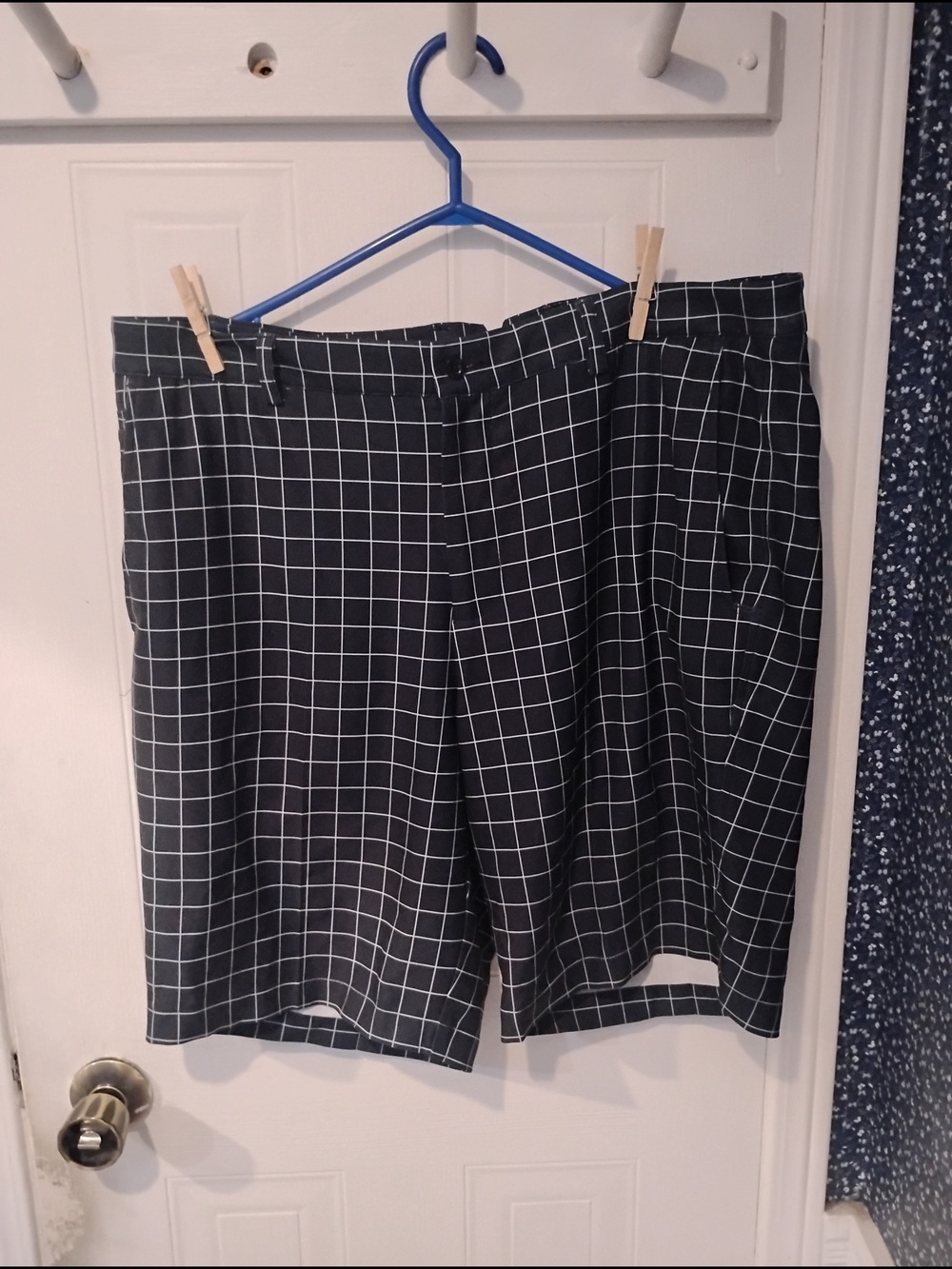 Men's Black Grid Pattern Shorts